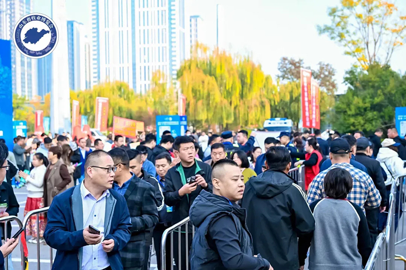 永乐高生物闪灼山东畜牧会，共绘畜禽养殖新篇章